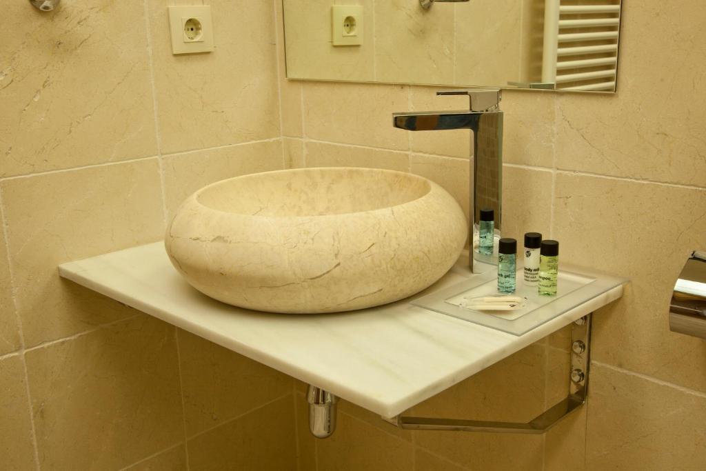 Hotel Cardenal Ram Morella Room photo